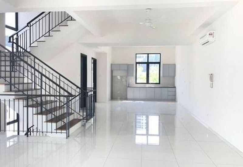 End Lot 16 Quartz 3 sty Superlink at Tmn Melawati