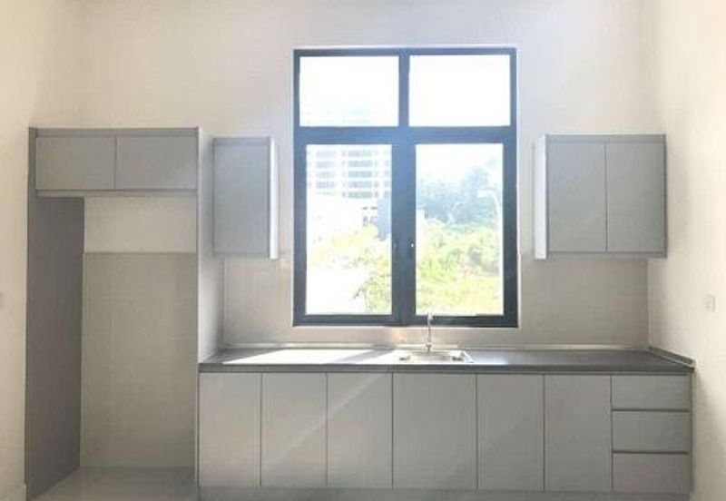 End Lot 16 Quartz 3 sty Superlink at Tmn Melawati