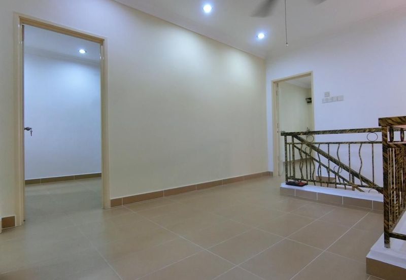 Terrace house for Sale