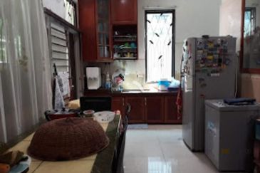 Terrace house for Sale