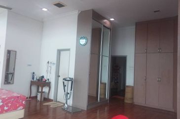 Terrace house for Sale