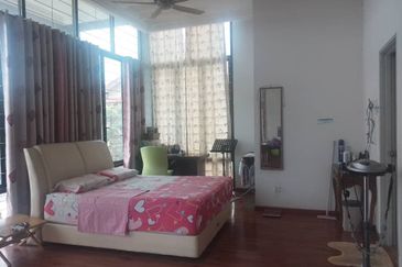 Terrace house for Sale