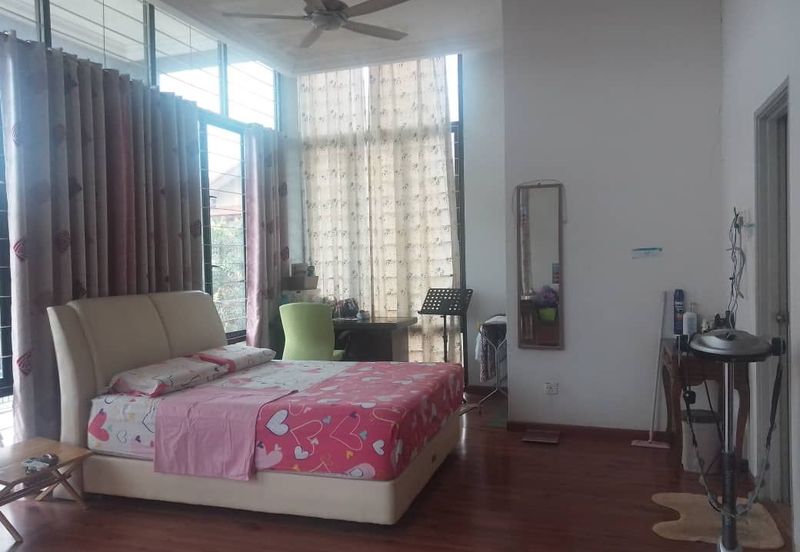 Terrace house for Sale