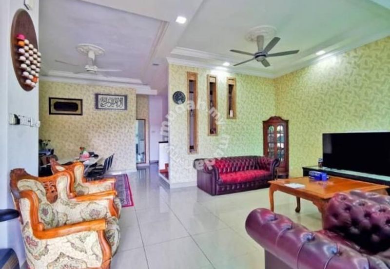 Terrace house for Sale