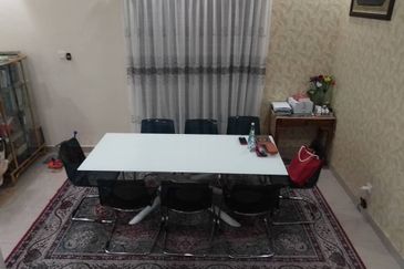 Terrace house for Sale