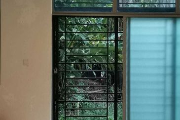 Taman Melawati End Lot 2.5 Storey Interior Renovated Terrace @ Jalan G