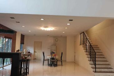 Taman Melawati End Lot 2.5 Storey Interior Renovated Terrace @ Jalan G