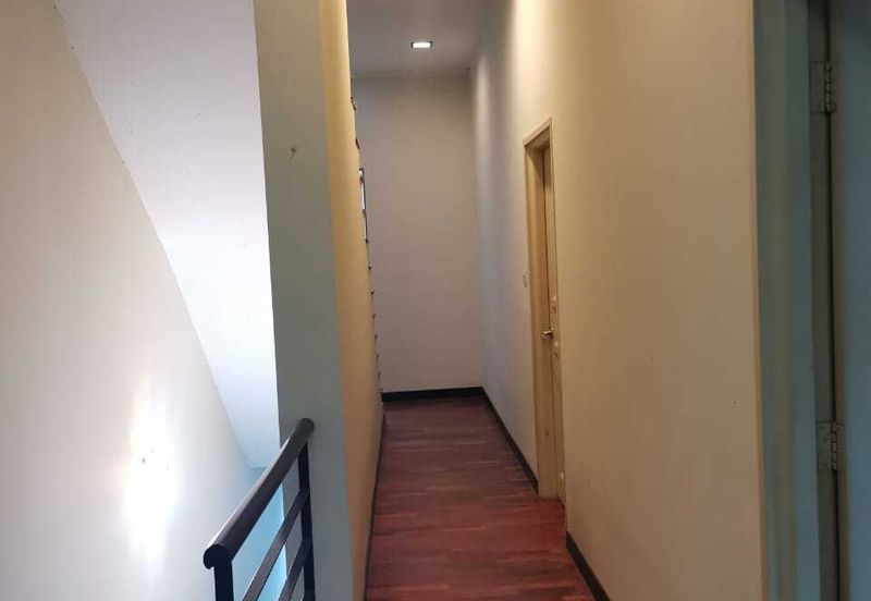 Taman Melawati End Lot 2.5 Storey Interior Renovated Terrace @ Jalan G