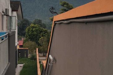 Taman Melawati End Lot 2.5 Storey Interior Renovated Terrace @ Jalan G