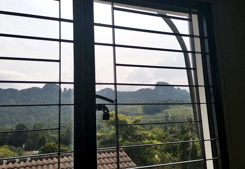 Taman Melawati End Lot 2.5 Storey Interior Renovated Terrace @ Jalan G