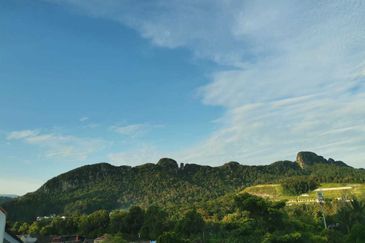 Taman Melawati End Lot 2.5 Storey Interior Renovated Terrace @ Jalan G