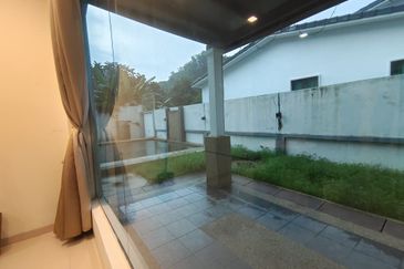 Semi D 2.5 Storey Taman Melawati Jalan K Fully Renovated