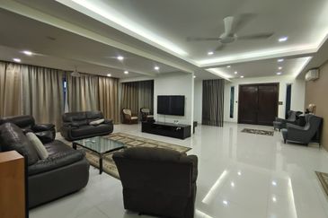 Semi D 2.5 Storey Taman Melawati Jalan K Fully Renovated