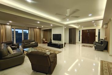 Semi D 2.5 Storey Taman Melawati Jalan K Fully Renovated