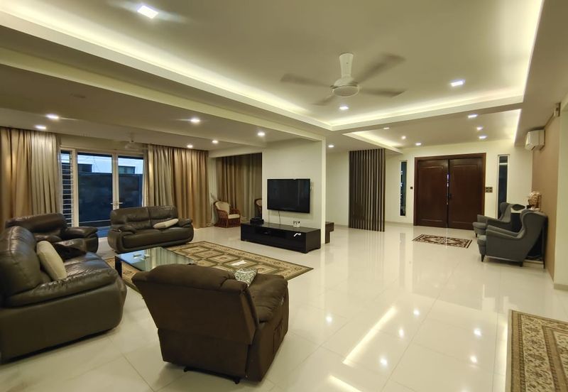 Semi D 2.5 Storey Taman Melawati Jalan K Fully Renovated