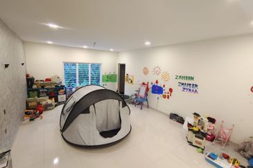 Semi D 2.5 Storey Taman Melawati Jalan K Fully Renovated