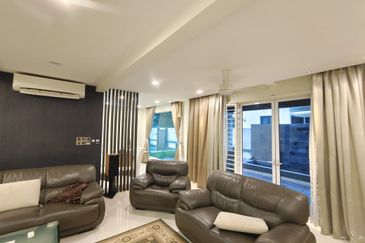 Semi D 2.5 Storey Taman Melawati Jalan K Fully Renovated