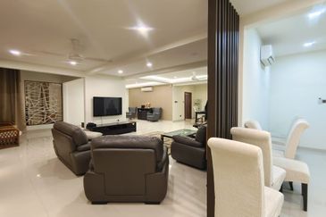 Semi D 2.5 Storey Taman Melawati Jalan K Fully Renovated