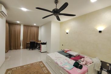 Semi D 2.5 Storey Taman Melawati Jalan K Fully Renovated