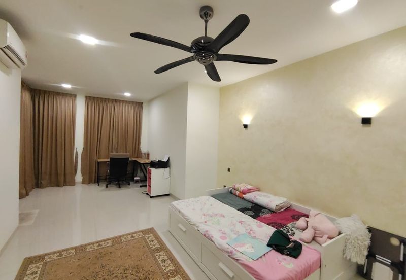 Semi D 2.5 Storey Taman Melawati Jalan K Fully Renovated