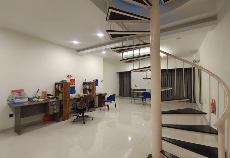 Semi D 2.5 Storey Taman Melawati Jalan K Fully Renovated