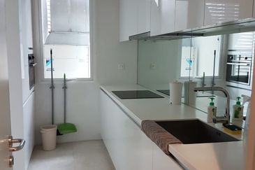 Quadro Residences