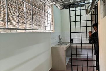 Jalan Bukit Rahman Putra