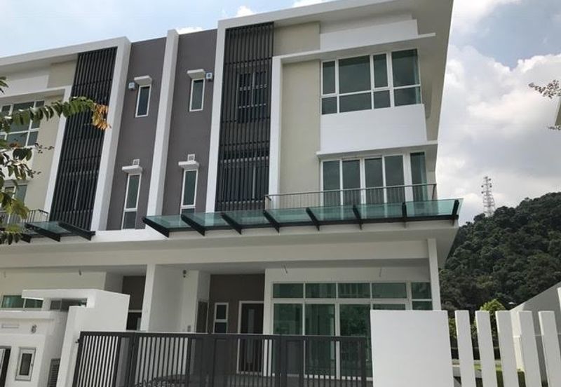 Rafflesia @ The Hill