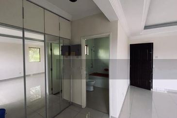 Overseas Union Garden