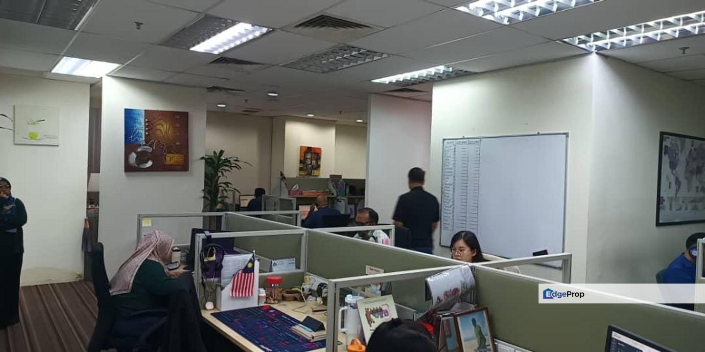 Bangsar Menara UOA Office ROI 6.9% 2 Adjoining Lots 2100sqft Furnished High Floor Kuala Lumpur, Kuala Lumpur, Bangsar
