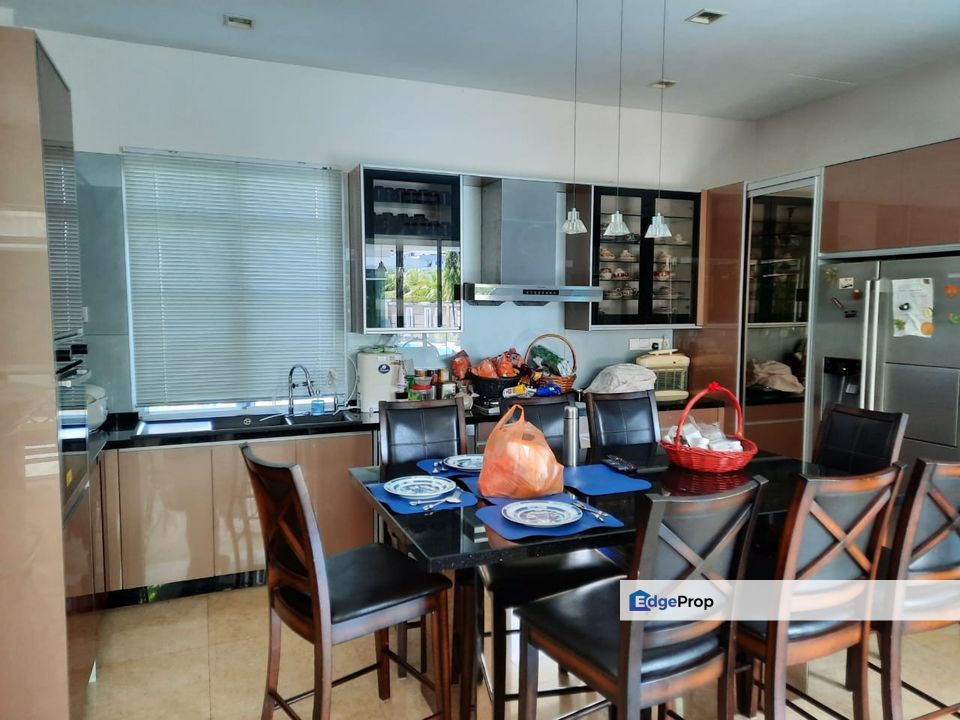  Kemensah Residency Ampang Corner Lot Bungalow Land: 8200sf Private Pool Hill view Kemensah Heights, Selangor, Ampang