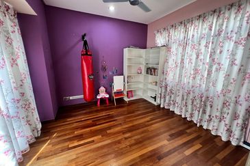 Changkat Kiara Surya