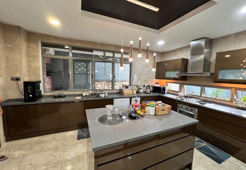 Changkat Kiara Surya