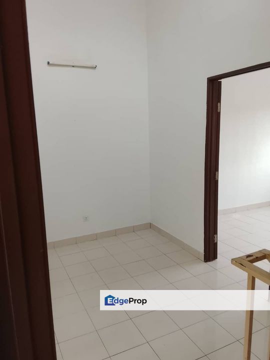 Klang Taman Sentosa 20x65 Terrrace Link 2 Storey Taman Millennium for Sale  , Selangor, Klang