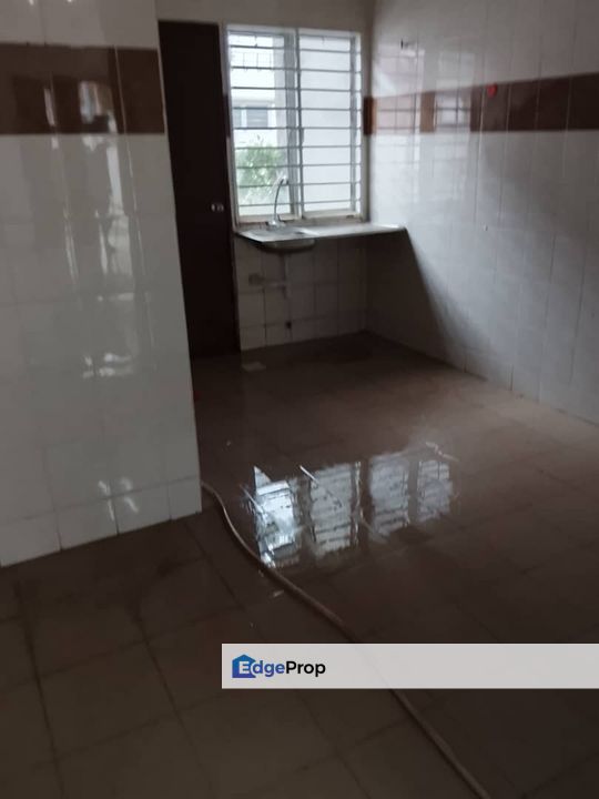 Klang Taman Sentosa 20x65 Terrrace Link 2 Storey Taman Millennium for Sale  , Selangor, Klang