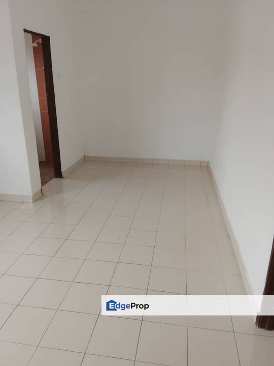 Klang Taman Sentosa 20x65 Terrrace Link 2 Storey Taman Millennium for Sale  , Selangor, Klang
