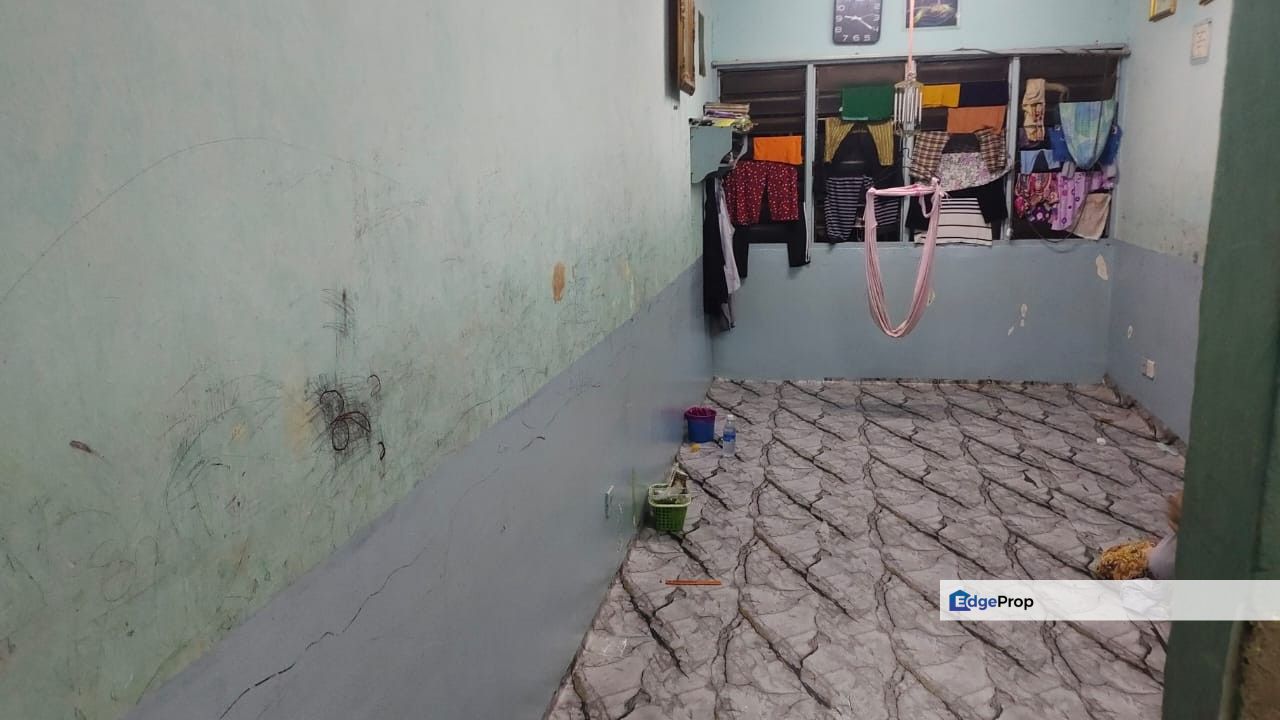 Selayang Flat Blok 21 Jalan 152A Taman Wilayah Selayang Apartment , Selangor, Selayang