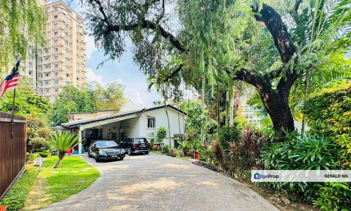 Seksyen 16 End Lot Bungalow Land: 10,600sf 2sty Section 16 Petaling Jaya University Malaya, Selangor, Petaling Jaya