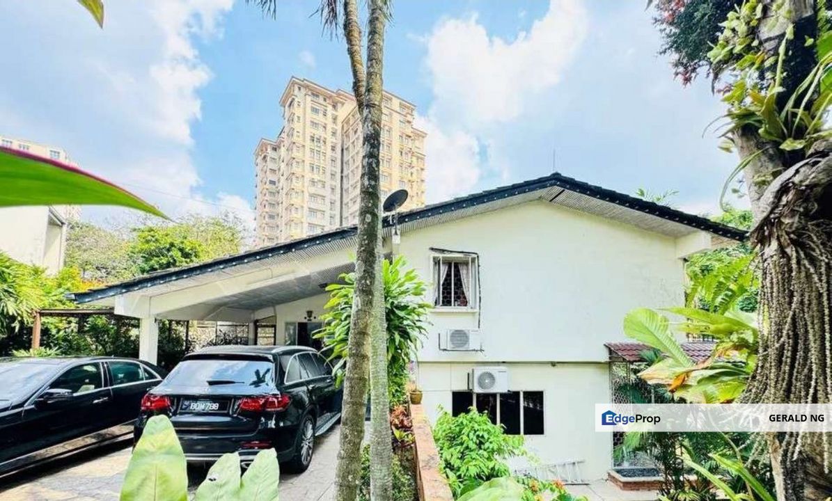 Seksyen 16 End Lot Bungalow Land: 10,600sf 2sty Section 16 Petaling Jaya University Malaya, Selangor, Petaling Jaya