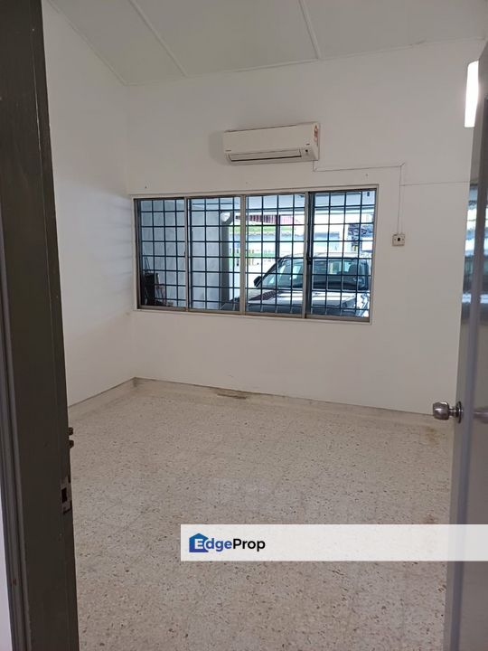 Selayang Taman Selayang Jaya Single Storey 22x75 Terrace Link Well Kept, Selangor, Selayang
