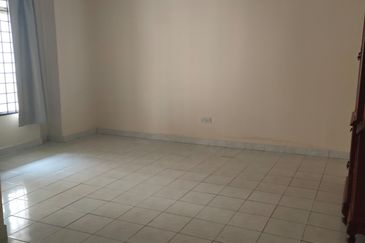 Petaling Jaya Saujana Damansara 2sty Terrace 20x65 Damansara Damai Leasehold