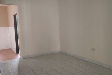 Petaling Jaya Saujana Damansara 2sty Terrace 20x65 Damansara Damai Leasehold