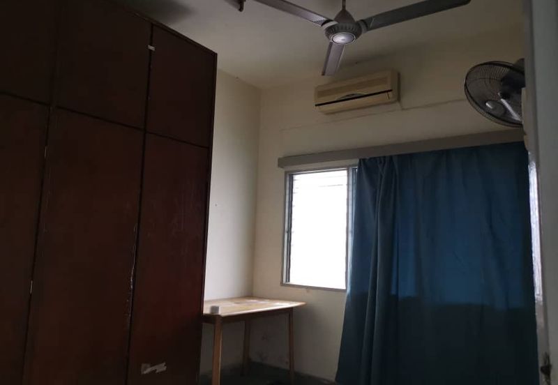 Paramount Garden (Taman Paramount)