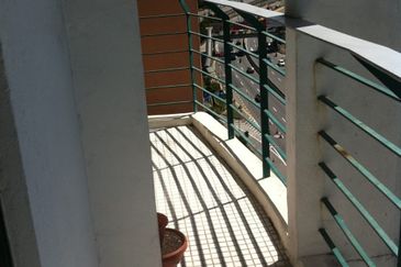 10 Semantan Suites (Sematan Avenue)