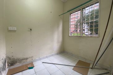 SL 11, Bandar Sungai Long