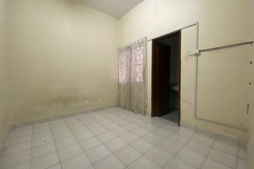 SL 11, Bandar Sungai Long