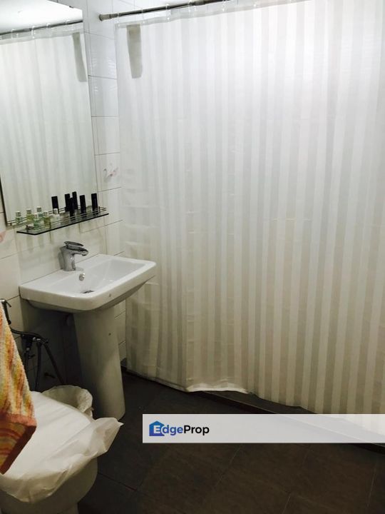 Bangsar Heights Corner Lot 1500sqft Condo Fully Furnished Renovated, Kuala Lumpur, Bangsar