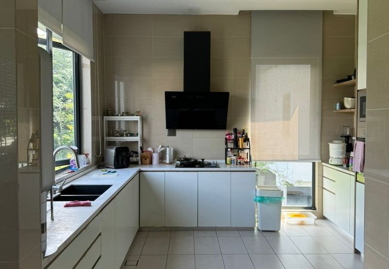 10 Damansara Heights