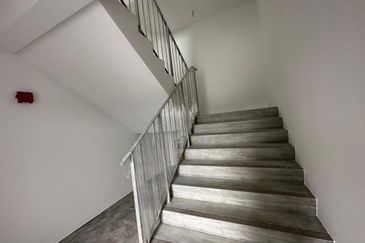 Elmina Business Park