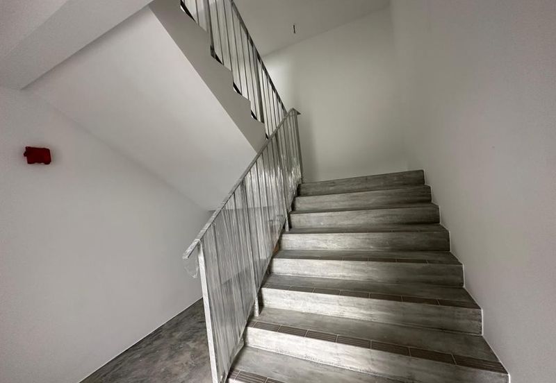 Elmina Business Park